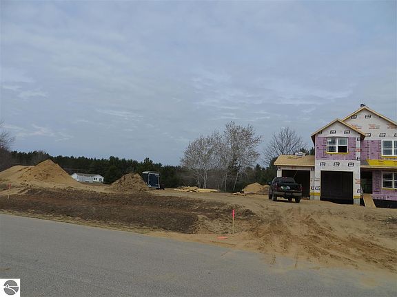 5th image of 9 Westwood Dr