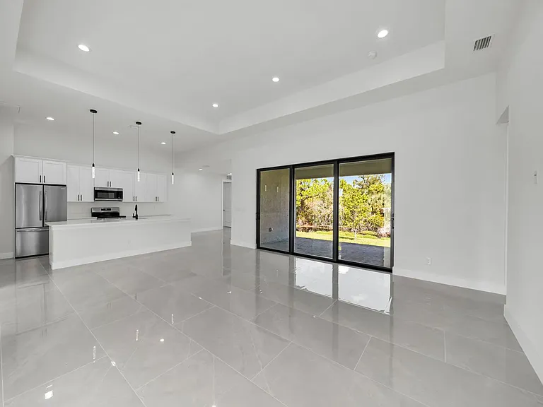 14020 Chesswood Ln — Photo 15