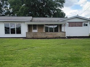 574 Lock Seventeen Rd SE, Gnadenhutten, OH 44629