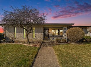 36211 Arlene Dr, Sterling Heights, MI 48310