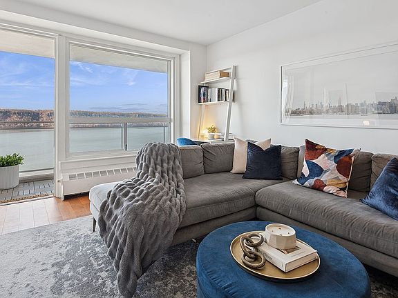 2nd image of 2575 Palisade Ave APT 9F