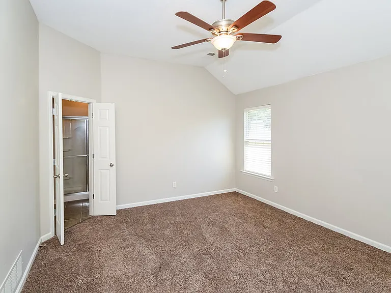 5760 Landau Dr — Photo 8