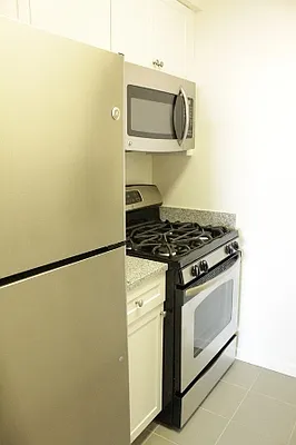 Rented by Realty Operations Group | media 4