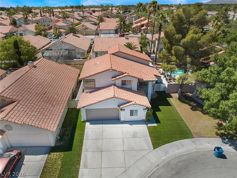 8429 Honeywood Cir — Photo 18