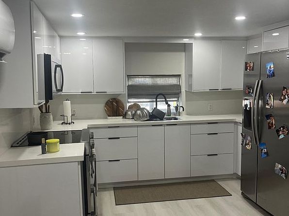 11201 SW 55th St #L-35