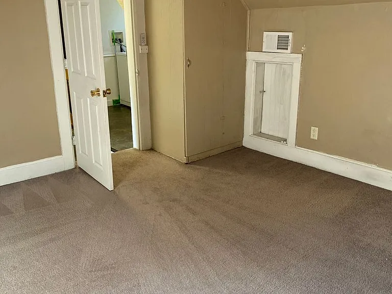 611 1st Ave SE — Photo 13