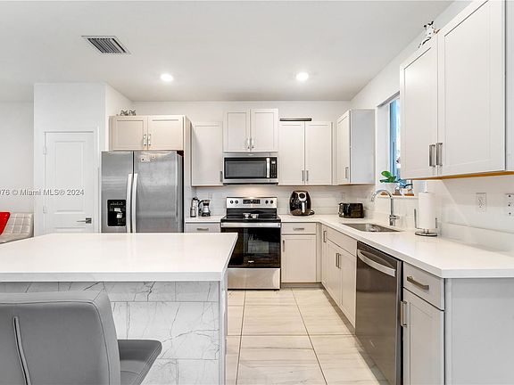 3rd image of 2443 SE 10th Ct #2443