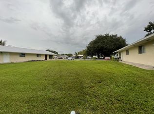 211 10th St #B, Moore Haven, FL 33471