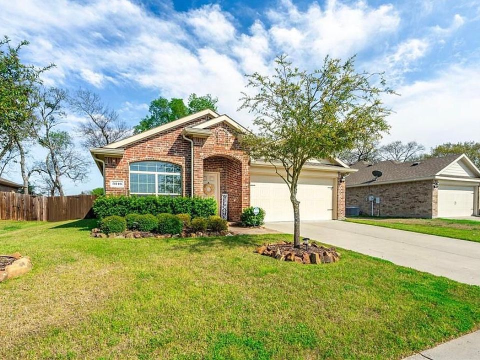 1st image of 3216 Dumas Dr