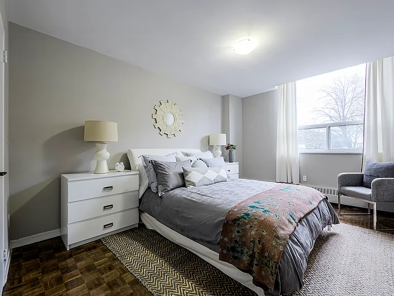 6020 Bathurst St — Photo 7