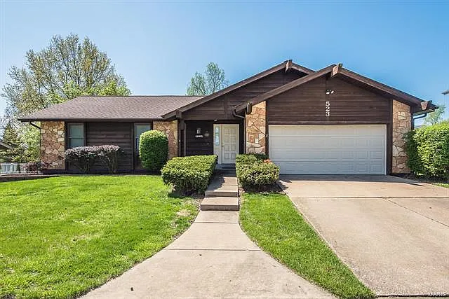 523 River Bend Estates Dr photo 1