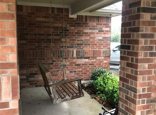 300 Middle Crk, Buda, TX 78610