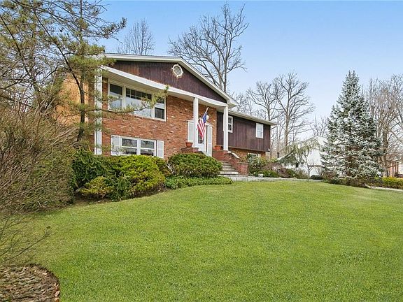2nd image of 74 Joan Dr