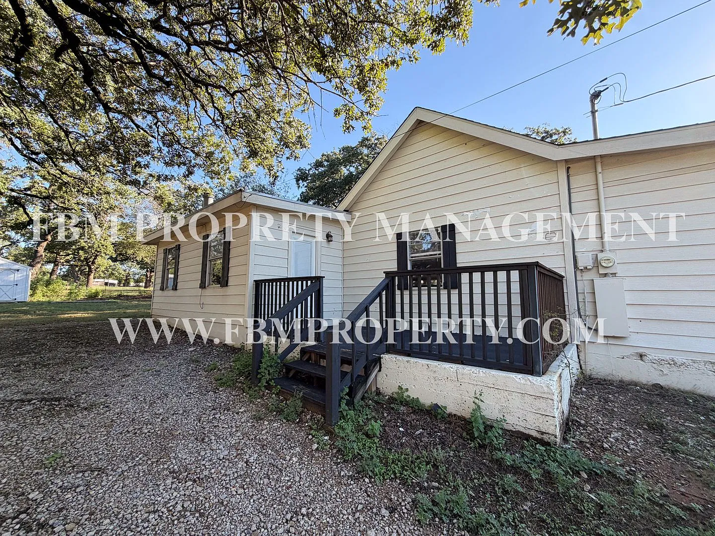 Coming Soon! 604 Cotter - Cozy 3 Bedroom, 1 Bathroom Home in Alvarado, TX! — Photo 1