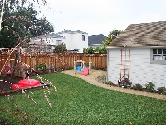 5th image of 948 Oakes Blvd