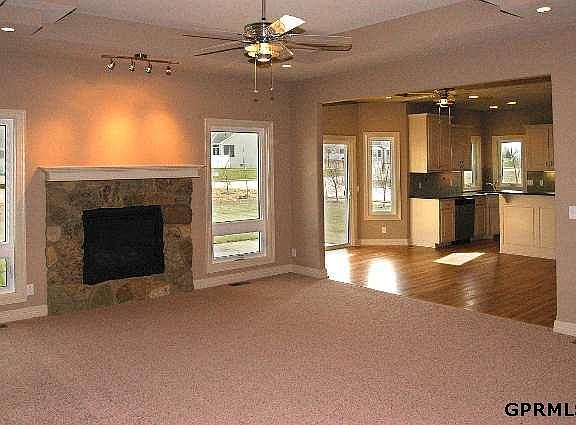 4th image of 829 S 190th Ave