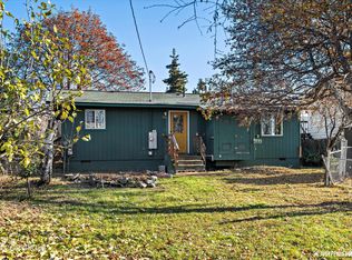 1533 Demeure Pl, Anchorage, AK 99508