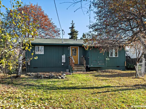 1533 Demeure Pl, Anchorage, AK 99508