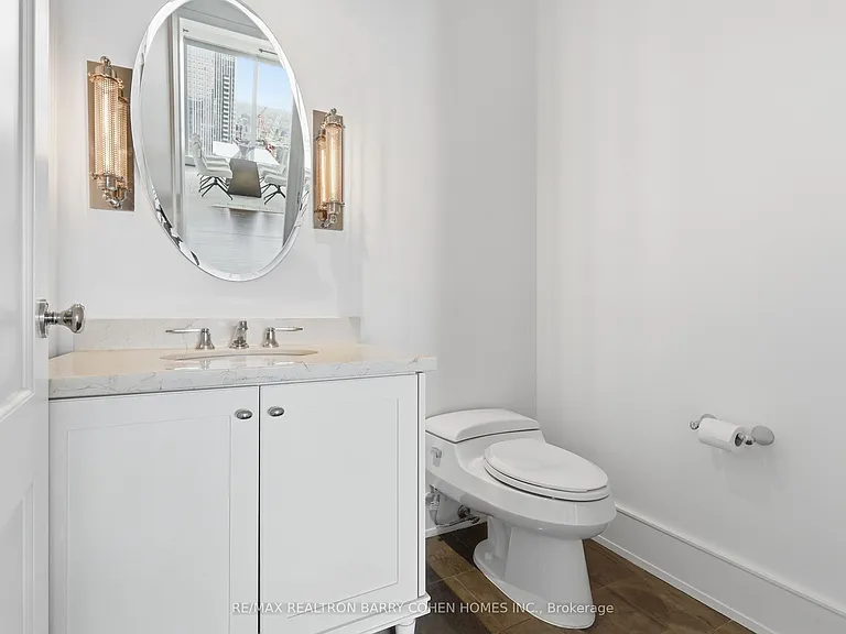 183 Wellington St W #4502 — Photo 20