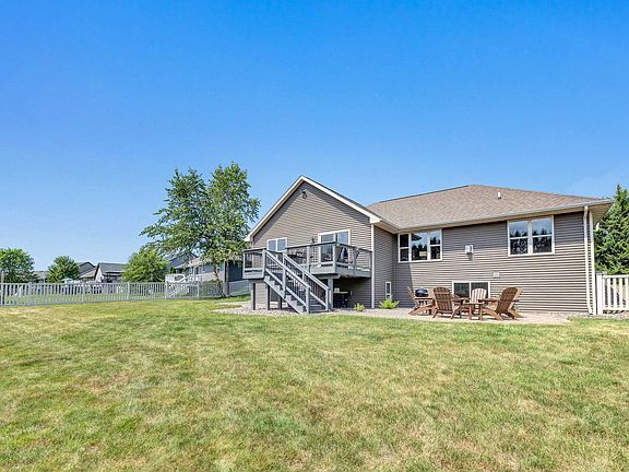 2nd image of 651 Pebblestone Cir
