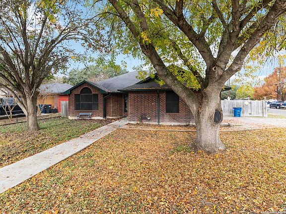3rd image of 22 SALADO DR