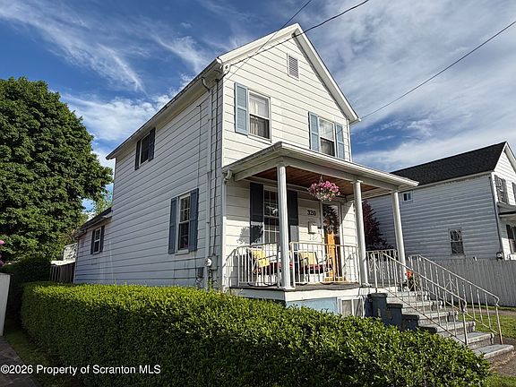 2nd image of 320 Haverly St