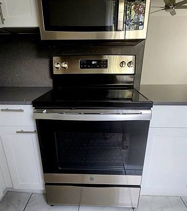5th image of 709 Burgundy St #O