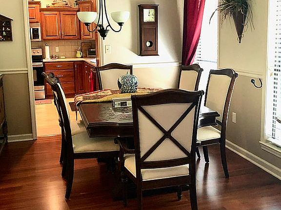 Formal dining room