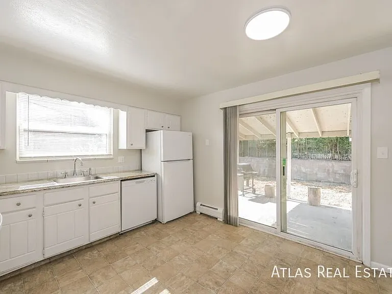 498 W Powers Ave #101 — Photo 3