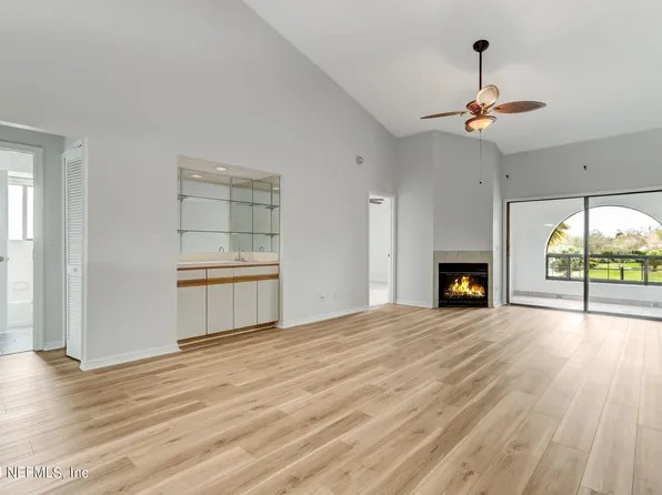 3809 LAVISTA Circle #220, Jacksonville, FL 32217