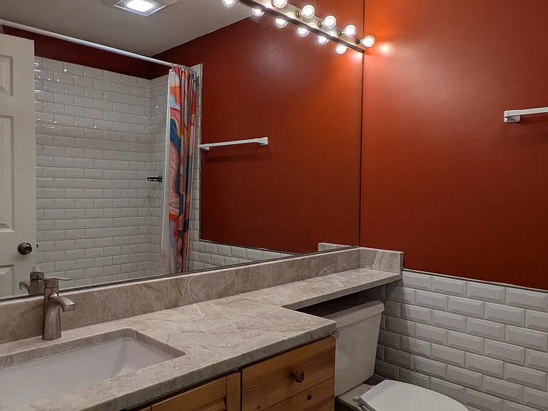 2033 E Pratt St #B — Photo 9