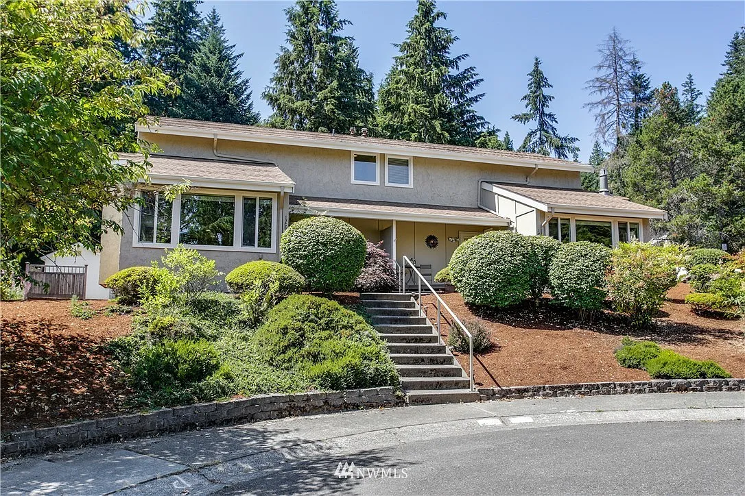 2 bed, 1.5 bath, 1660 sqft, $3,500 — Photo 1