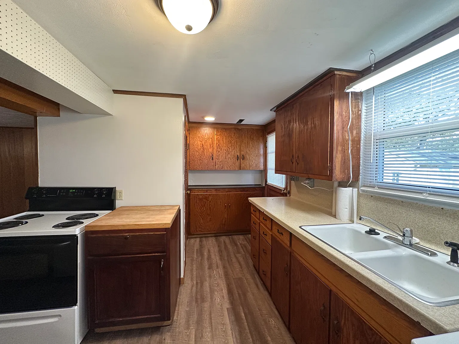 2 bed, 832 sqft, $700 — Photo 3