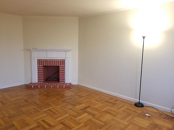 4th image of 1717 Taraval St