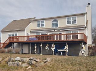 43 Middle Rd, South Kingstown, RI 02879