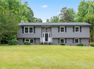 8381 Cheval St, Clemmons, NC 27012