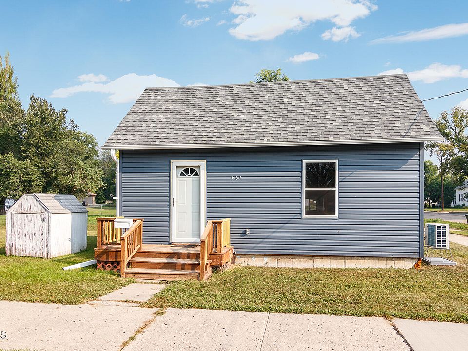1st image of 661 4th St NE