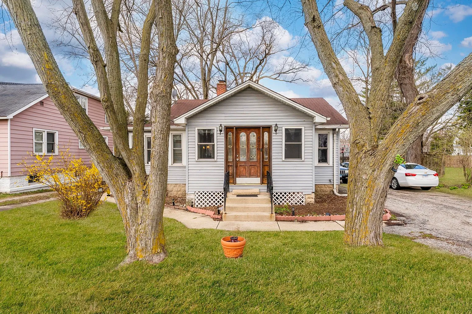 4720 Lincoln Ave photo 1