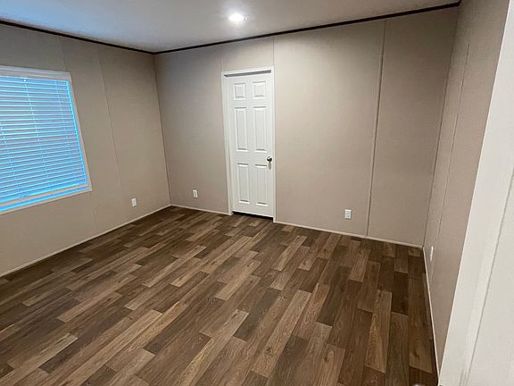 3rd image of 28 Codey Dr