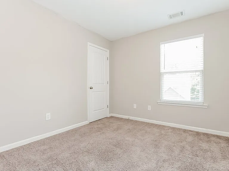 412 Fieldcrest Dr — Photo 12