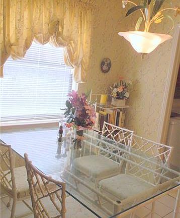 5th image of 818 Poinsettia Dr