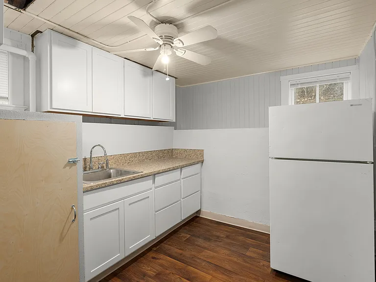 646 SE 60th Ave #B — Photo 7