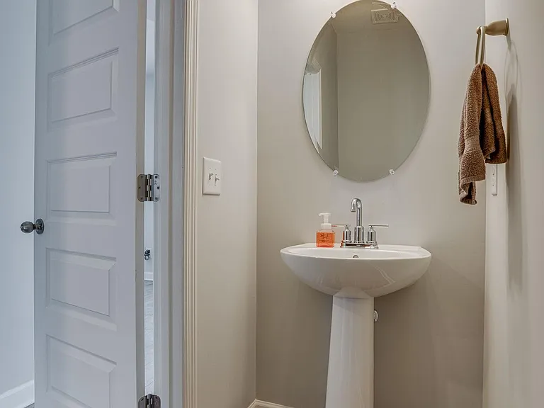 248 Mansfield Dr — Photo 14