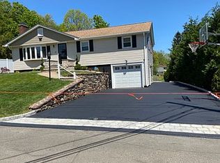 45 Farnes Ave, Meriden, CT 06450