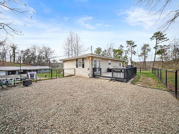 3rd image of 101 Blantel Dr