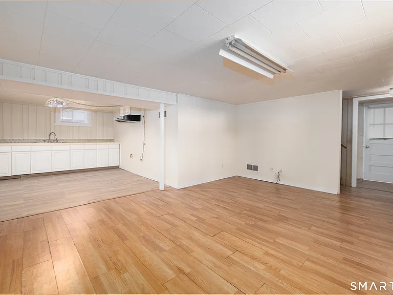 481 Bunker Hill Ave — Photo 9
