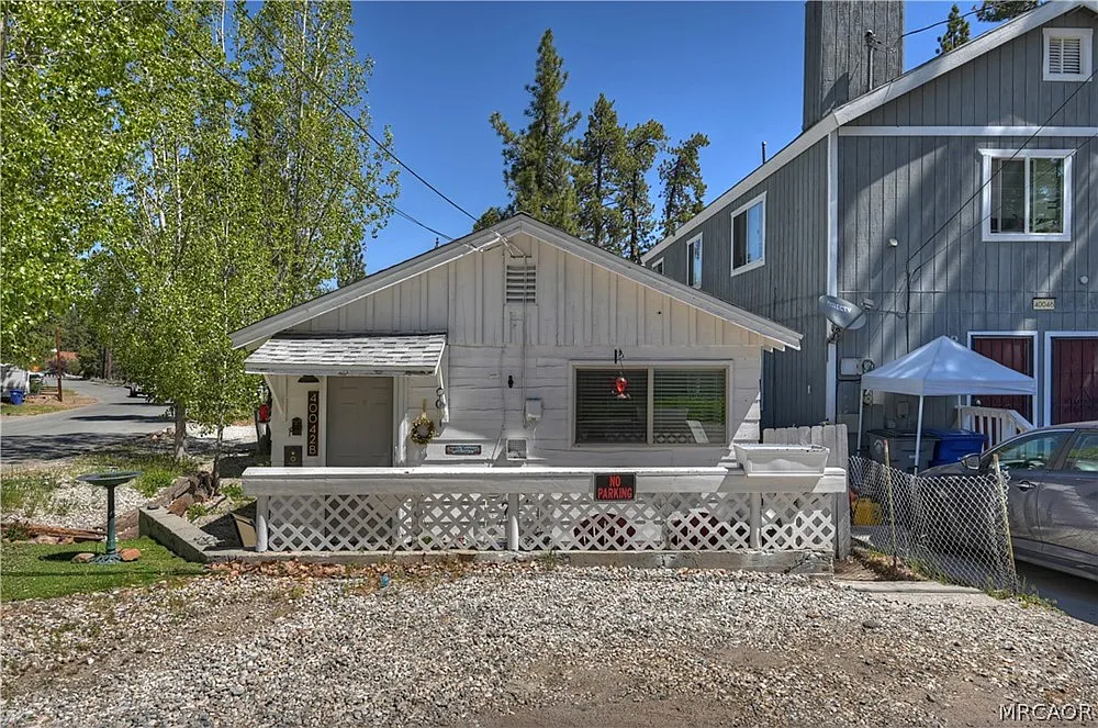 1 bed, 500 sqft, $1,300 — Photo 1