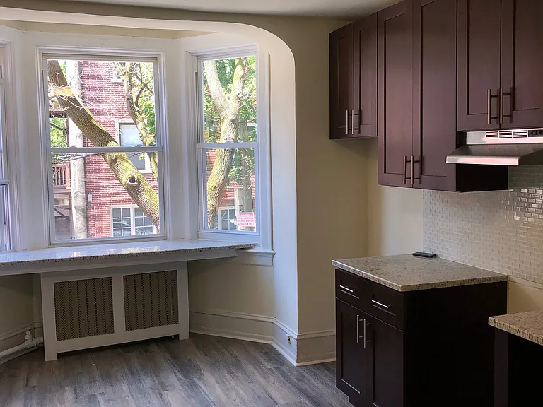 826 Pine St #2D — Photo 2