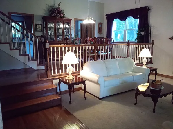 125 Chestnut Dr, Morton, IL 61550