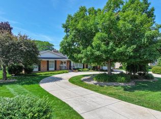 5466 Coral Ridge Dr, Grand Blanc, MI 48439
